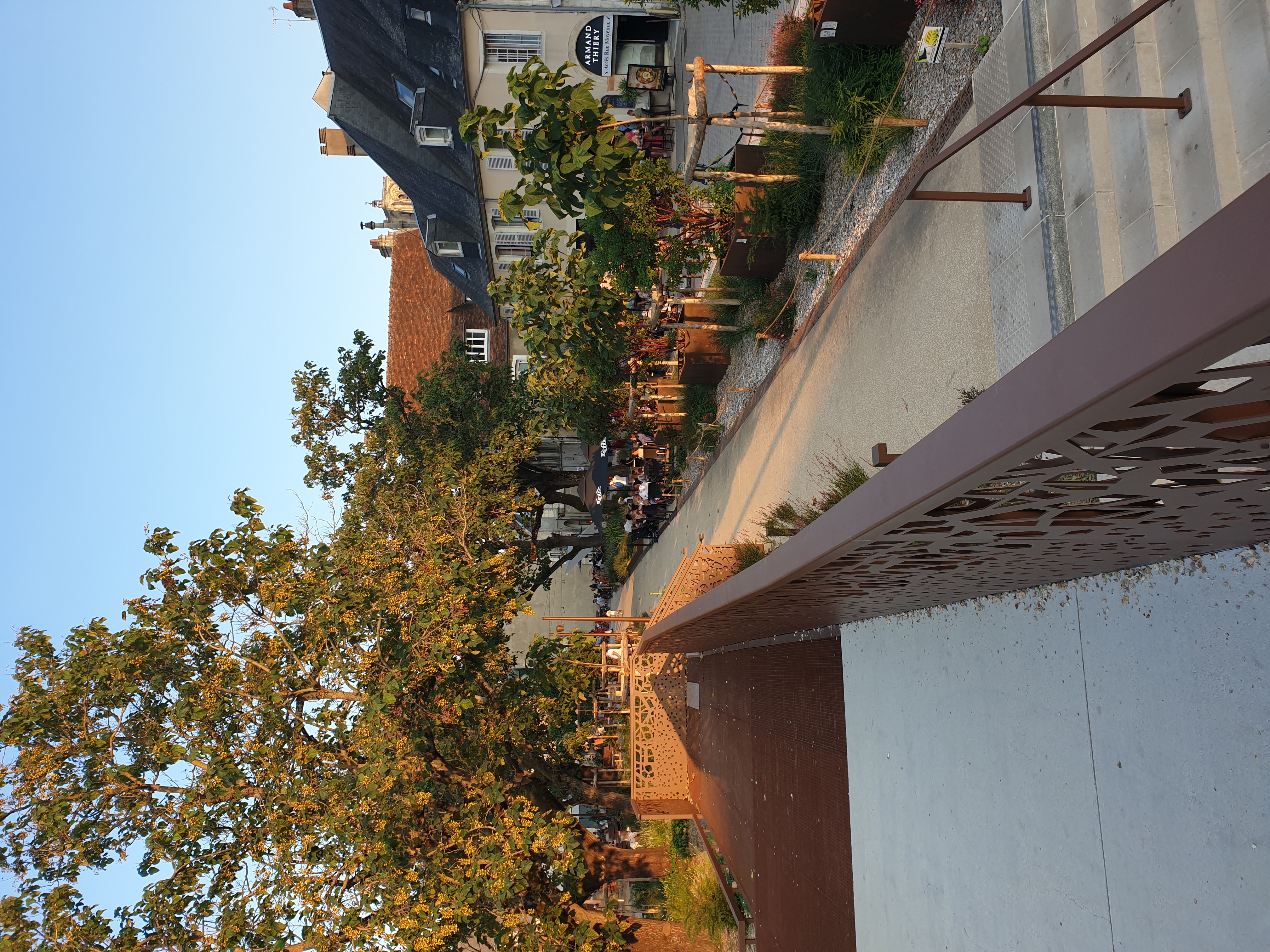 place-cujas-bourges.jpg