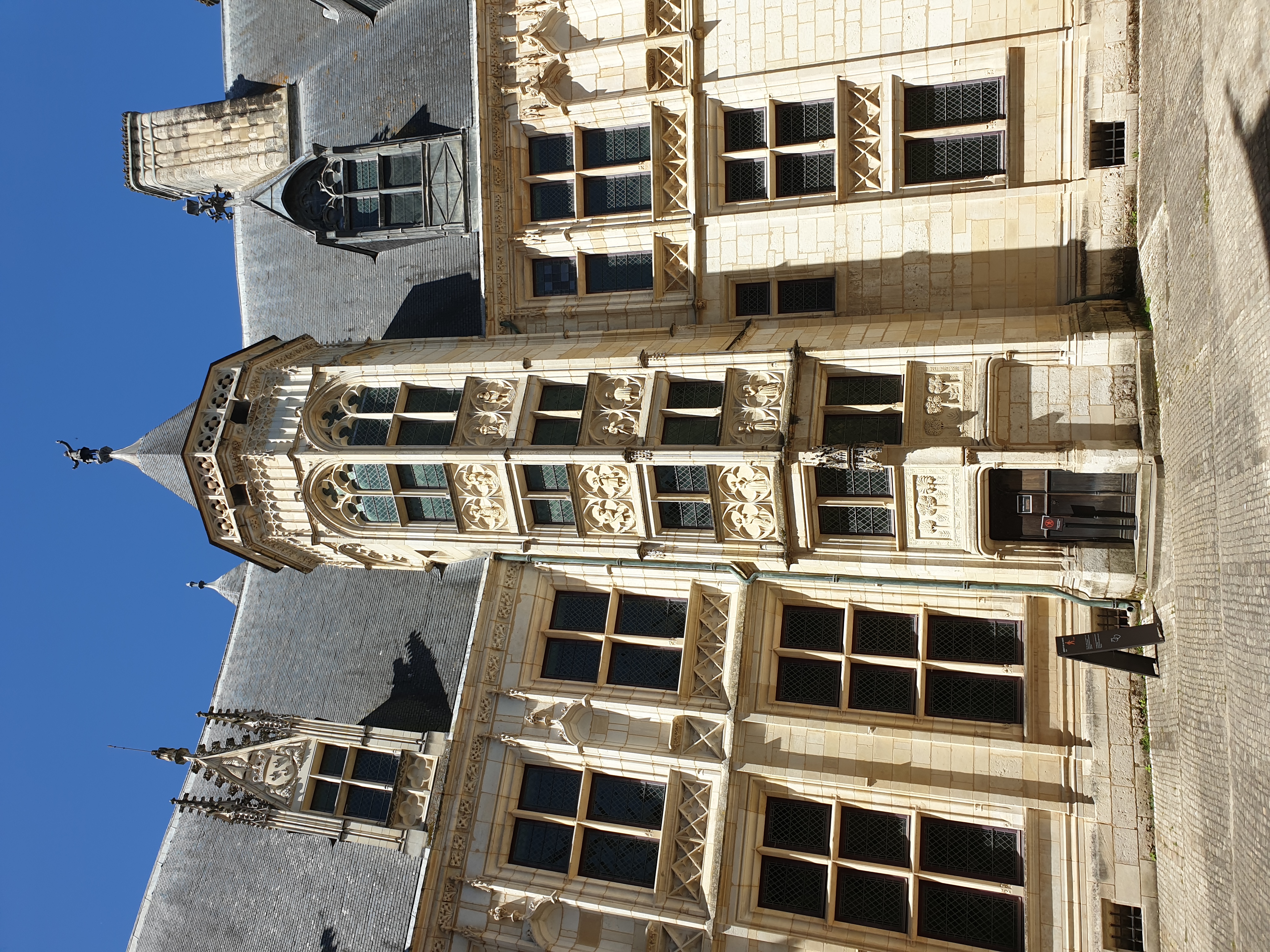 palais-jacques-coeur-bourges-2.jpg