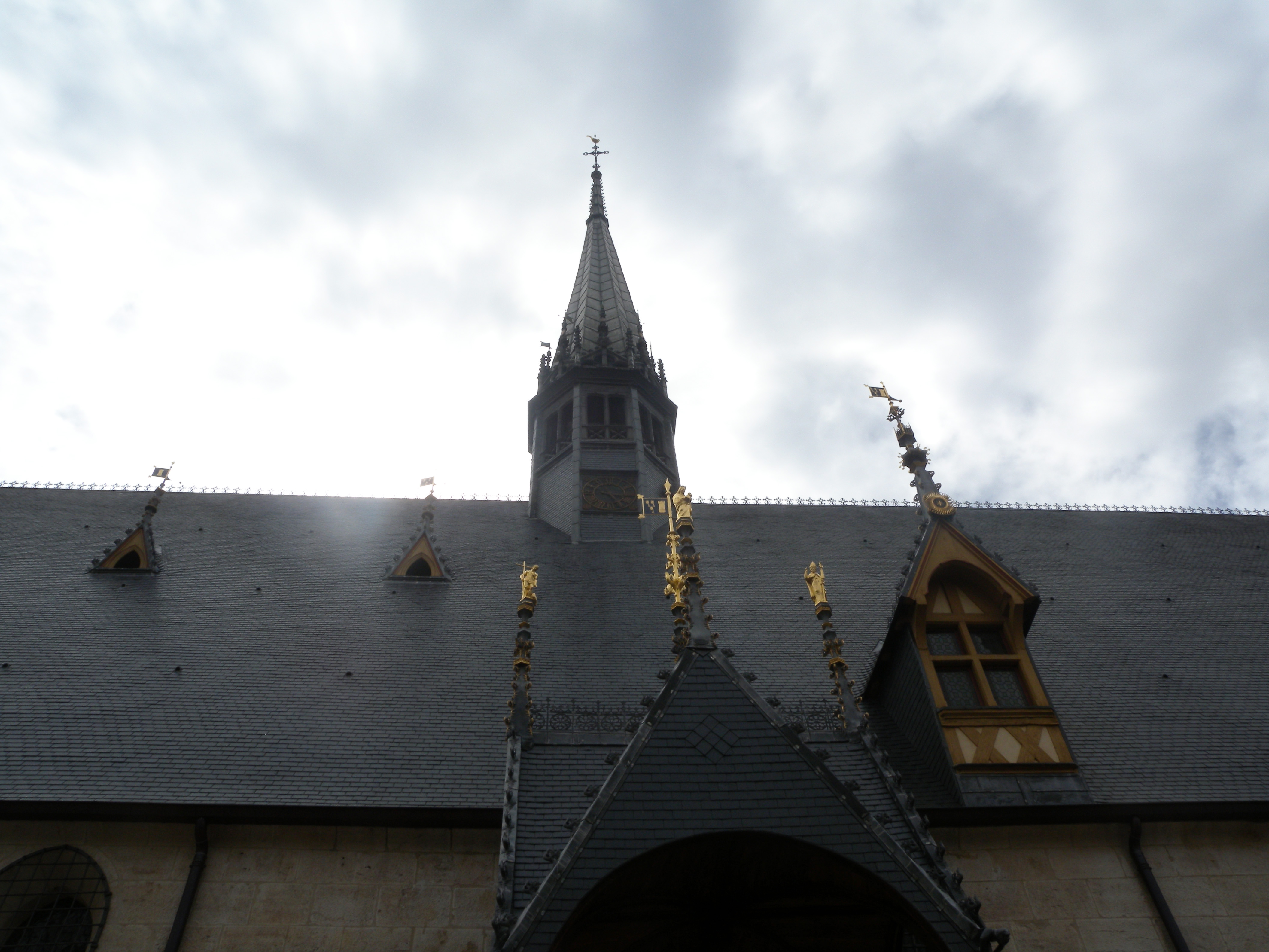 toiture-ardoises-hotel-dieu-hospices-beaune.jpg