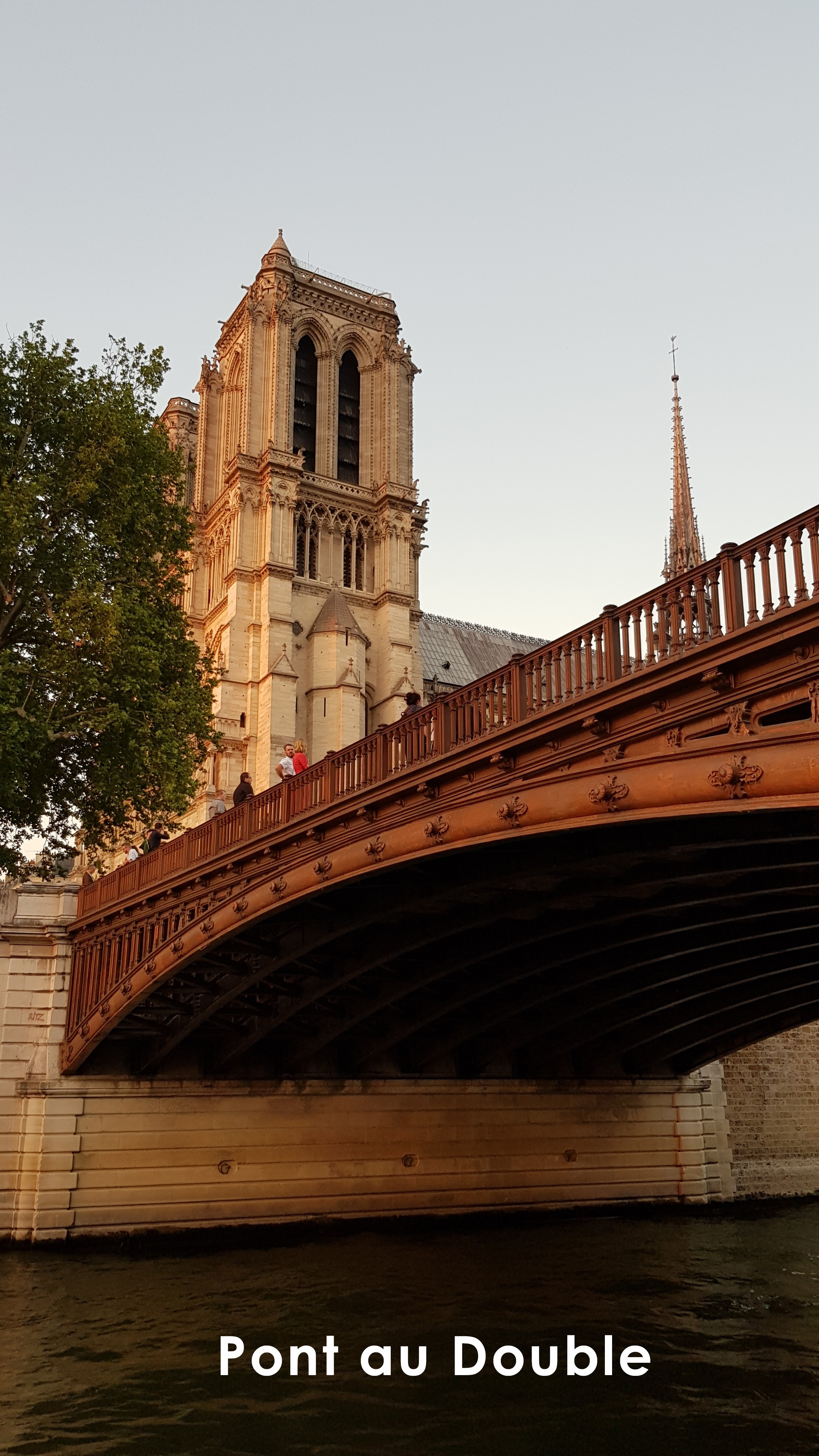 pont-au-double-paris.jpg