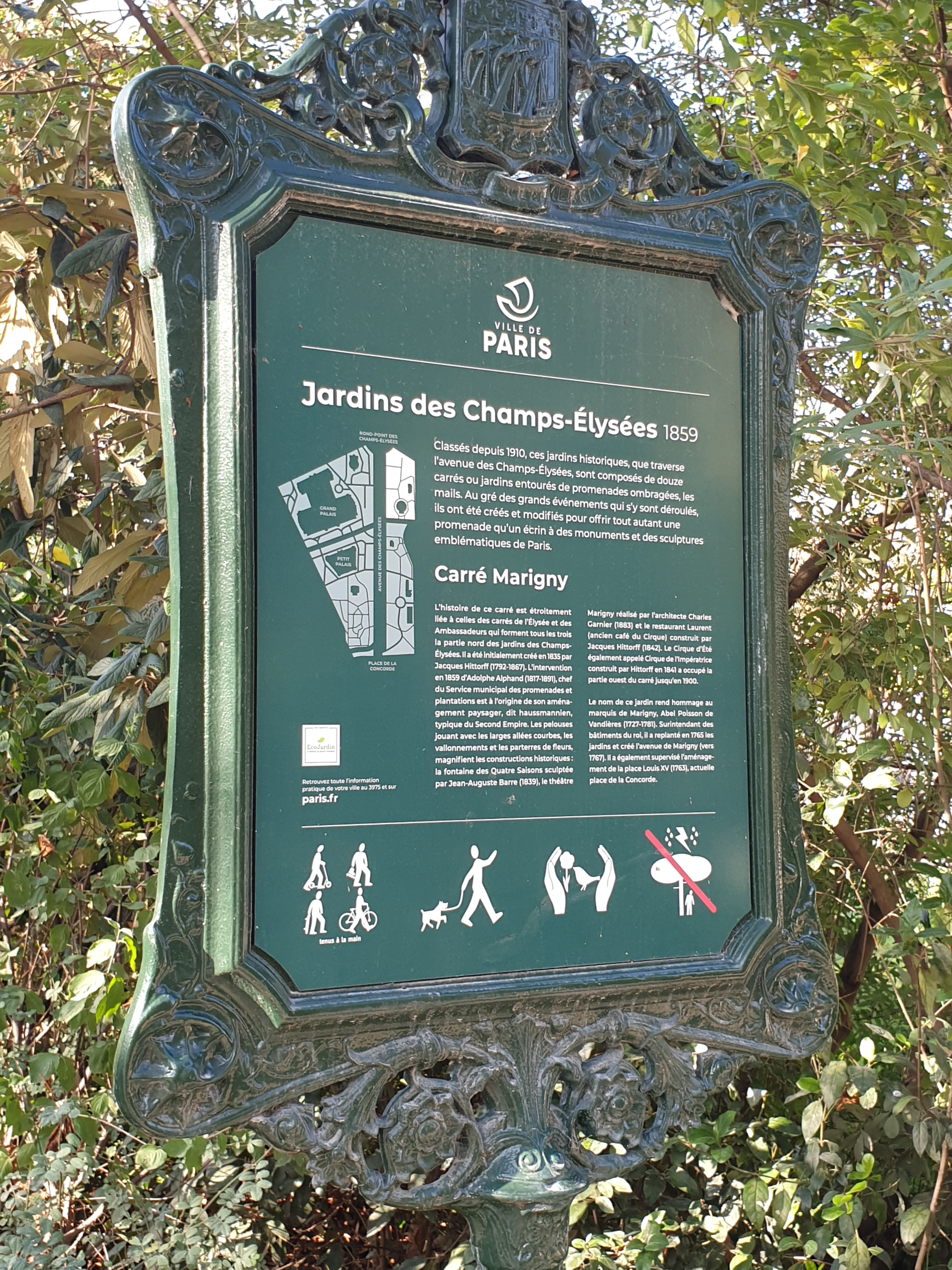 carre-de-marigny-jardin-des-champs-elysees.jpg