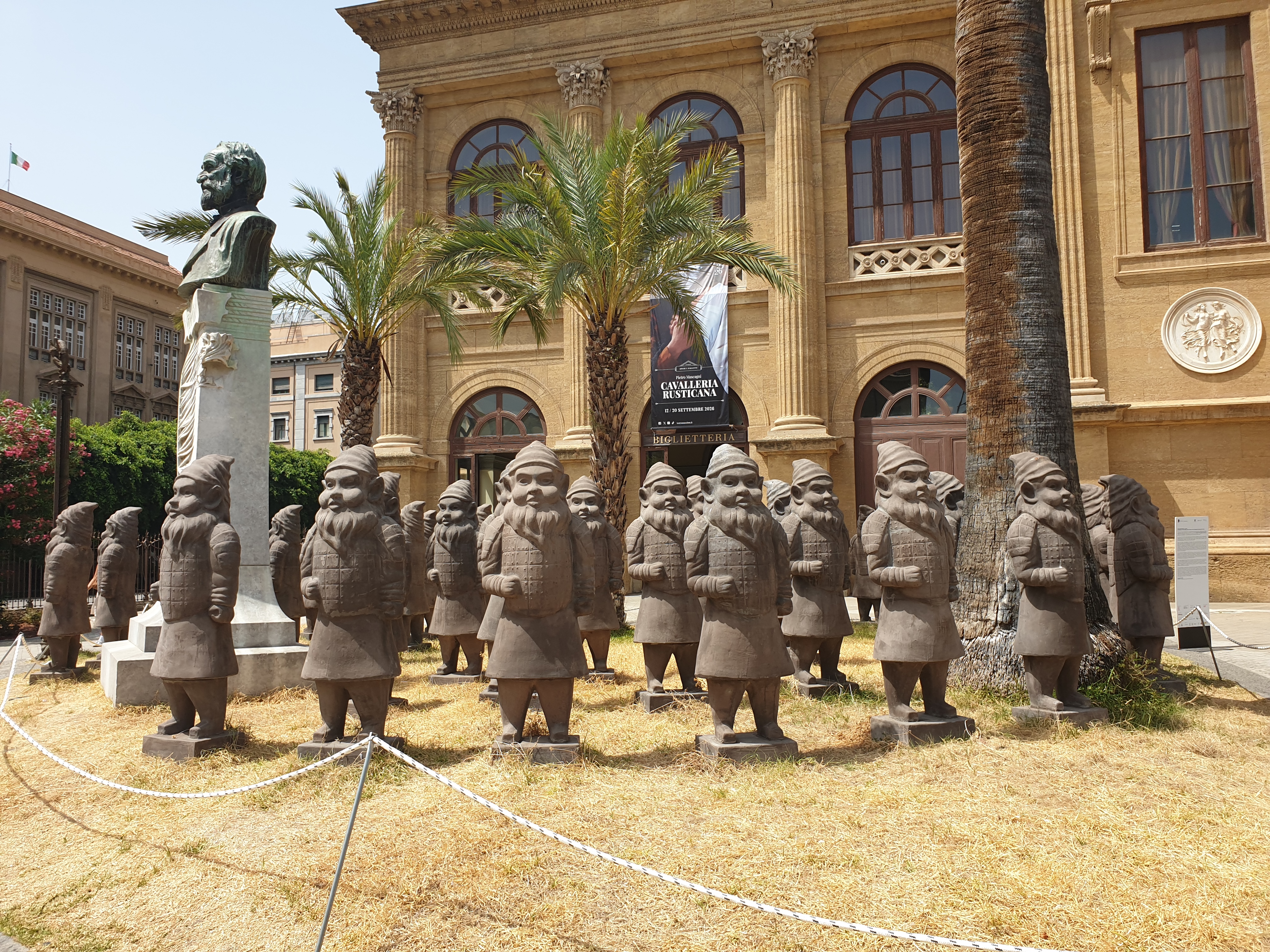 extinction-max-papeschi-teatro-massimo-palerme-sicile-1.jpg