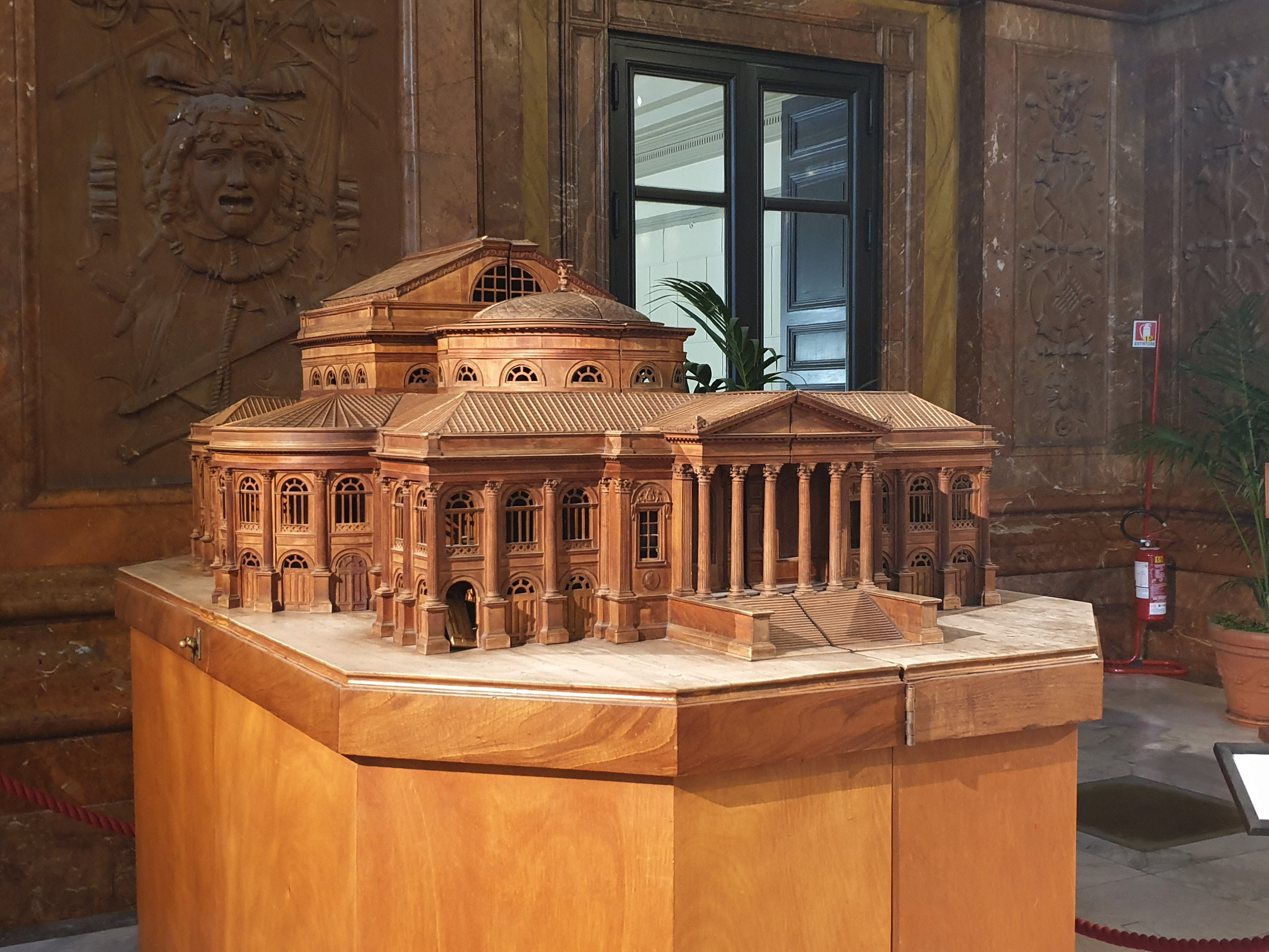 teatro-maquette-massimo-palerme-sicile.jpg
