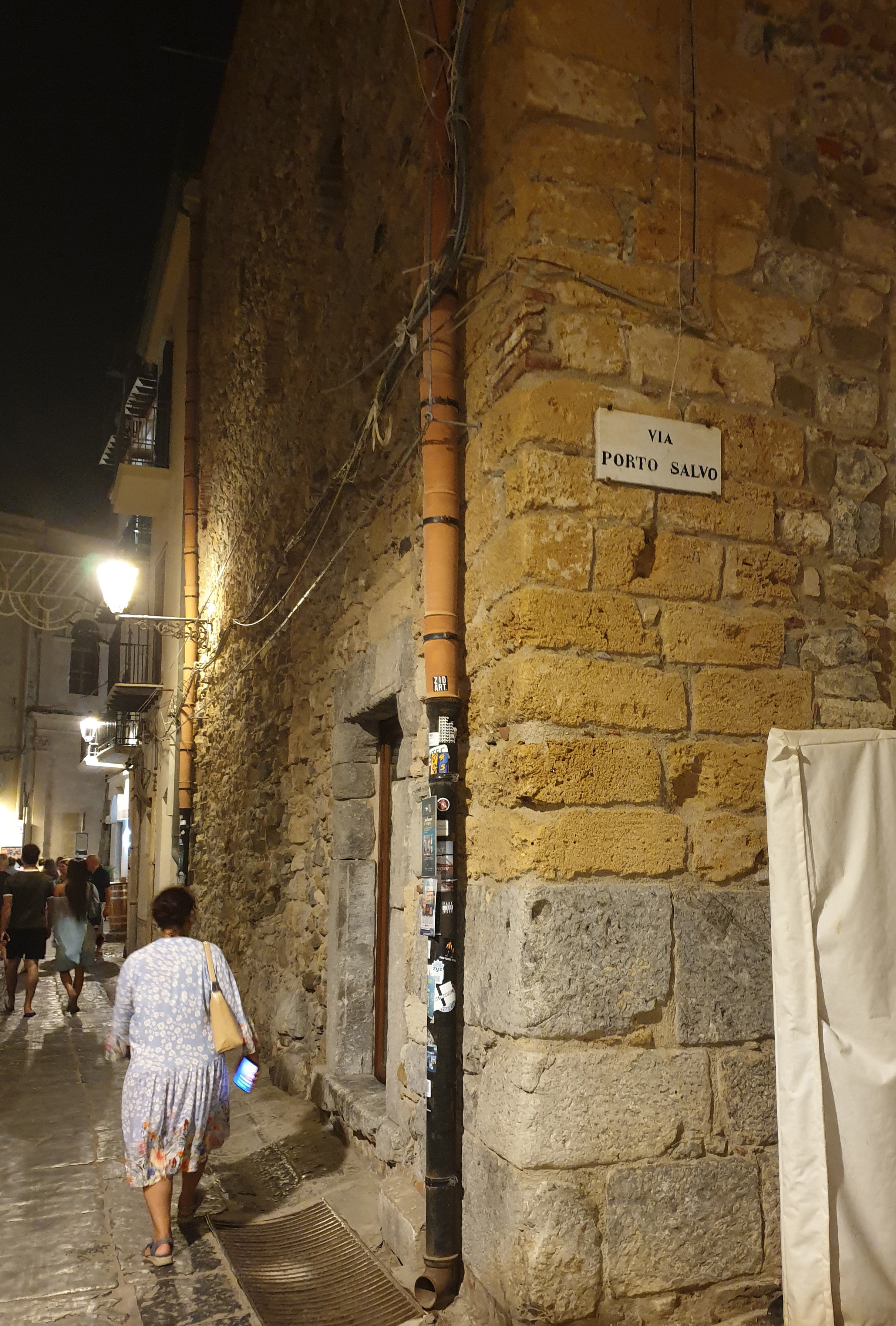 rue-cefalu-sicile-2.jpg
