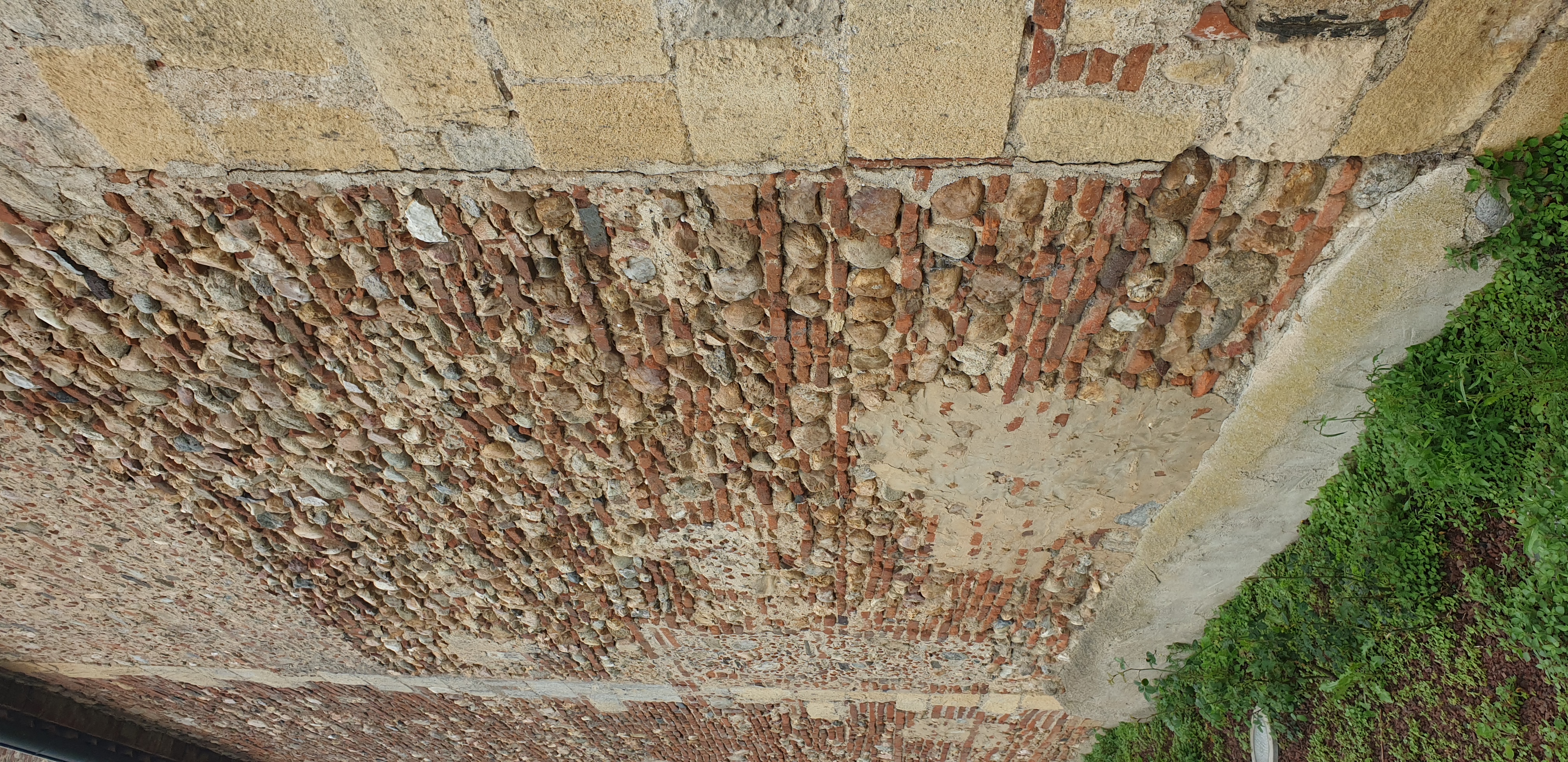 mur-briques-galet-4.jpg