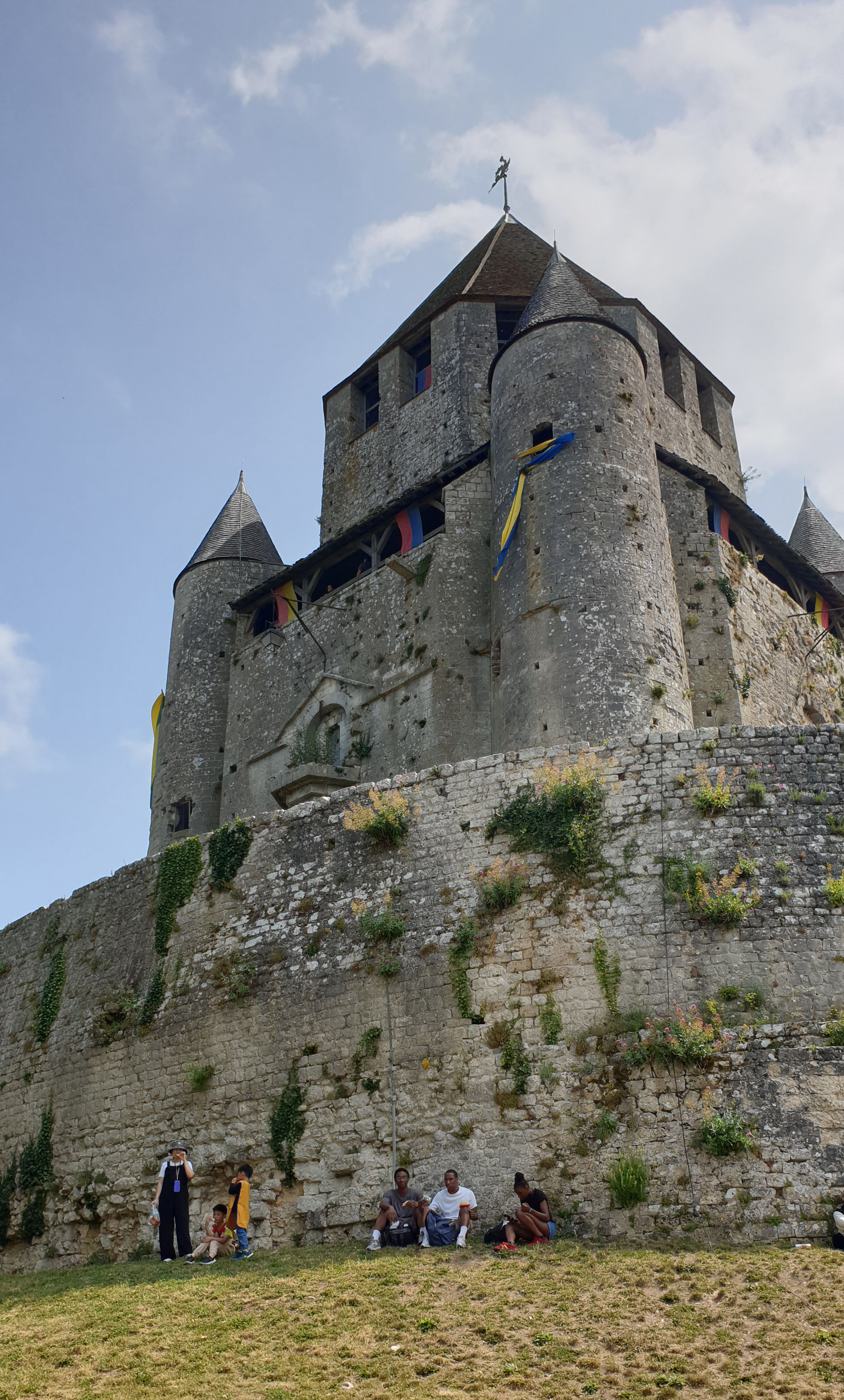tour-cesar-provins-1.jpg