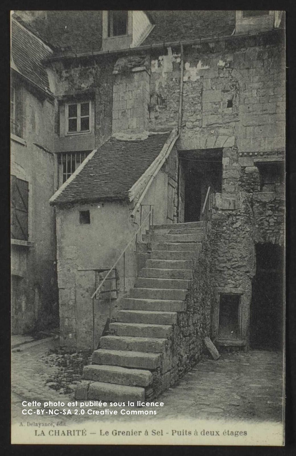 carte-postale-charite-sur-loire-grenier-a-sel.jpg