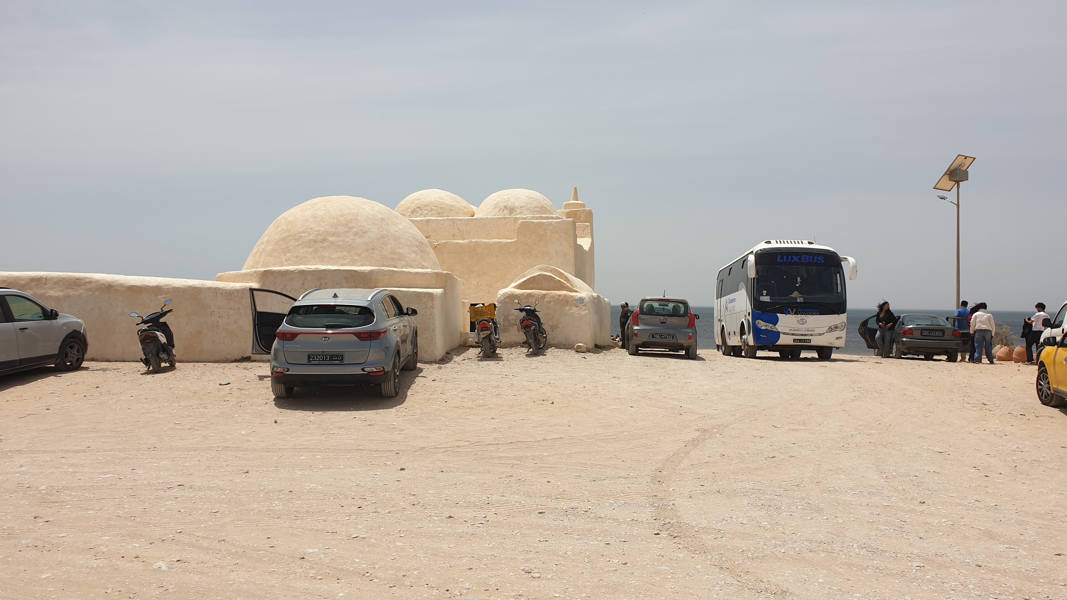 mosquee-sidi-yati-djerba-tunisie-2.jpg