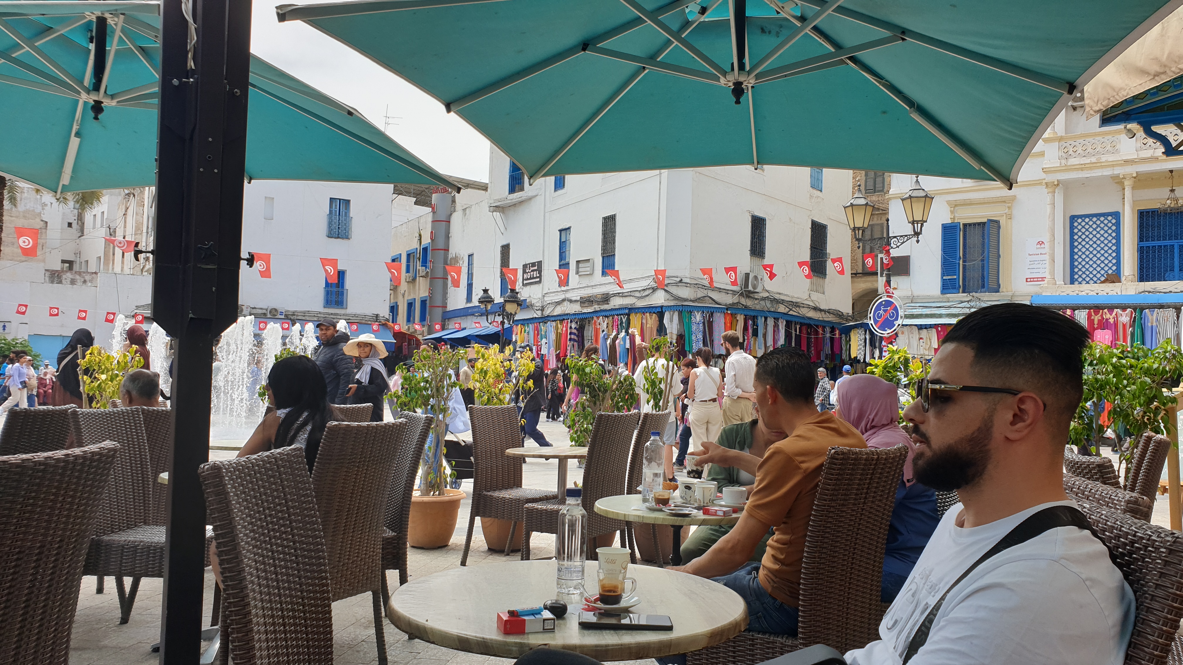 place-de-la-victoire-tunis-tunisie-1.jpg